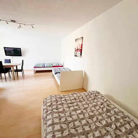 Апартаменты Praktisches Mit Flatscreen Tv Леверкузен